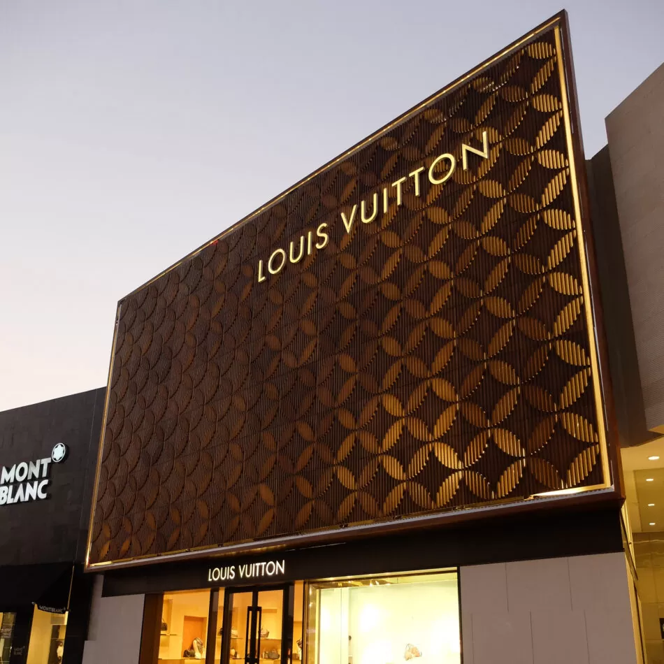 Louis Vuitton Matsuya Ginza 01  Louis vuitton store, Storefront design,  Facade design